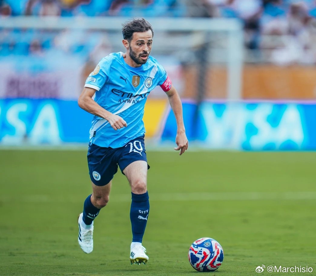 全尤文：自去年秋季以来，科莫利一直在深入研究贝尔纳多·席尔瓦。双方于去年11月首