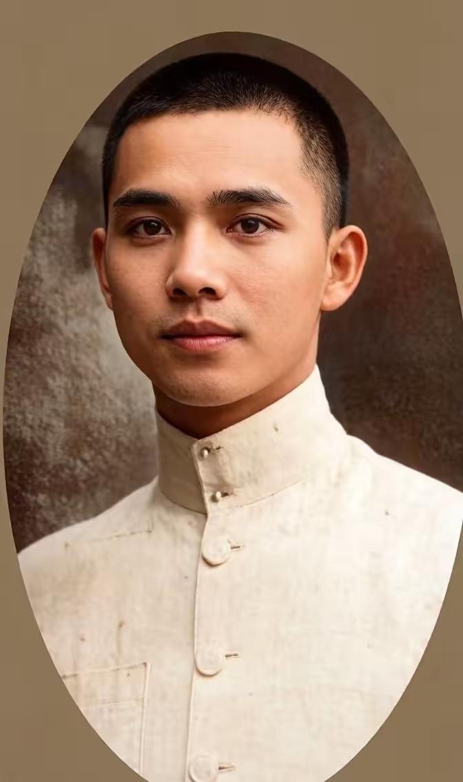 有没有人能看出这是谁？他被称为民国四大美男之首，确实是位美男子，标准的脸型，天庭