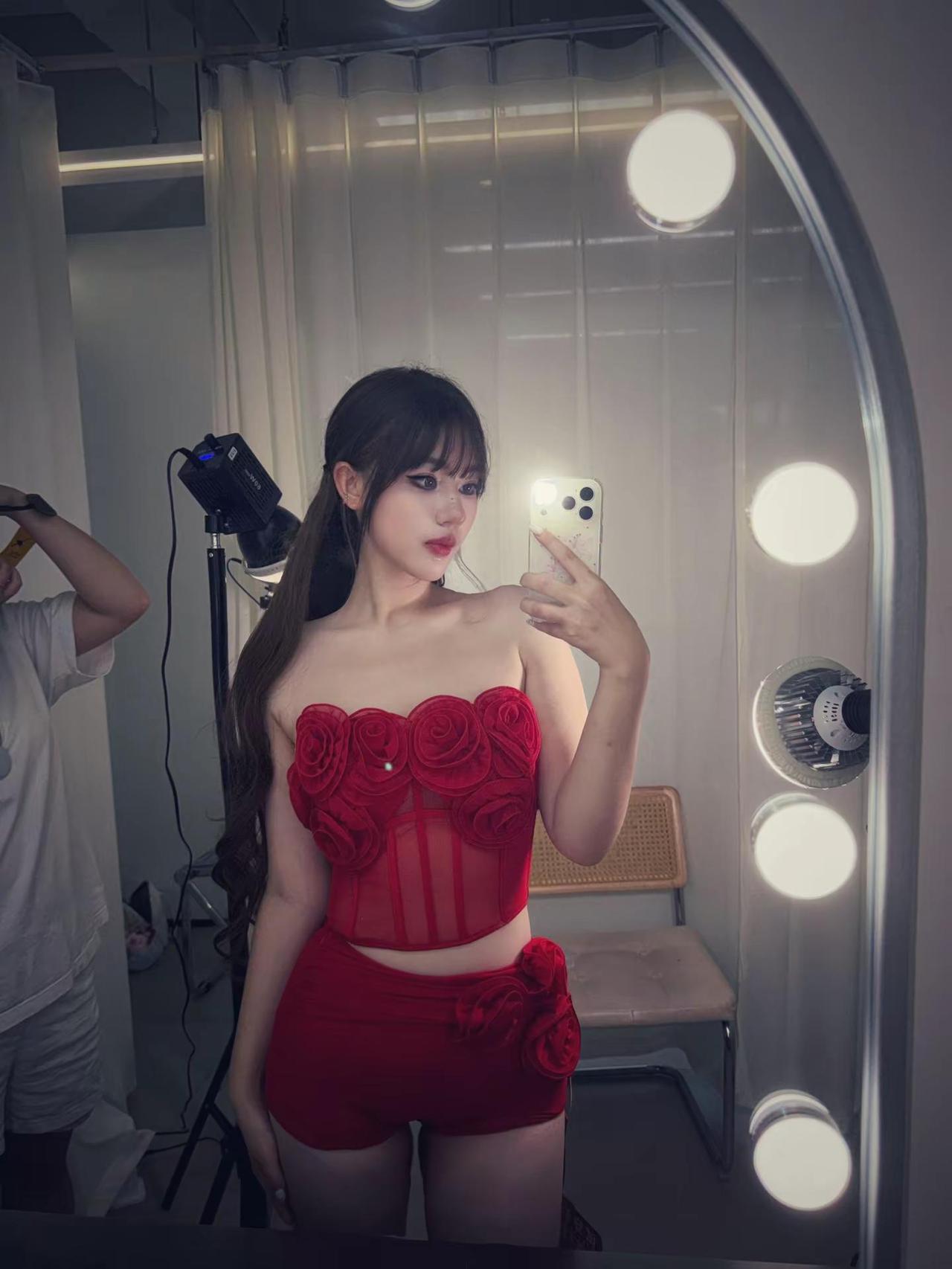 💜📷。可露丽 赵露思仿妆