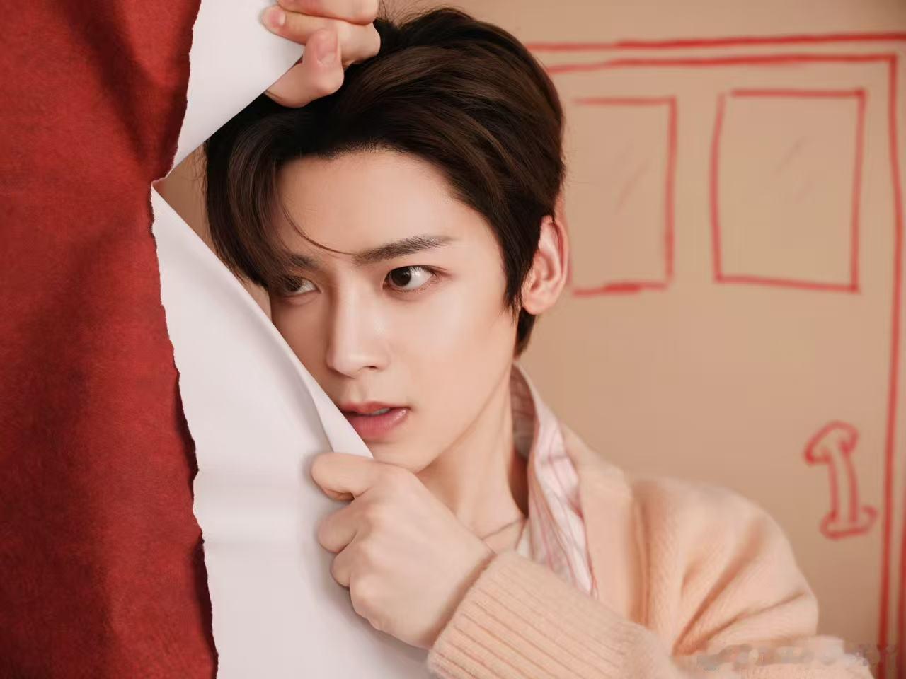 侯明昊歌曲友情提示 侯明昊唱《友情提示》也太好听了吧，开口脆名不虚传，歌手身份稳