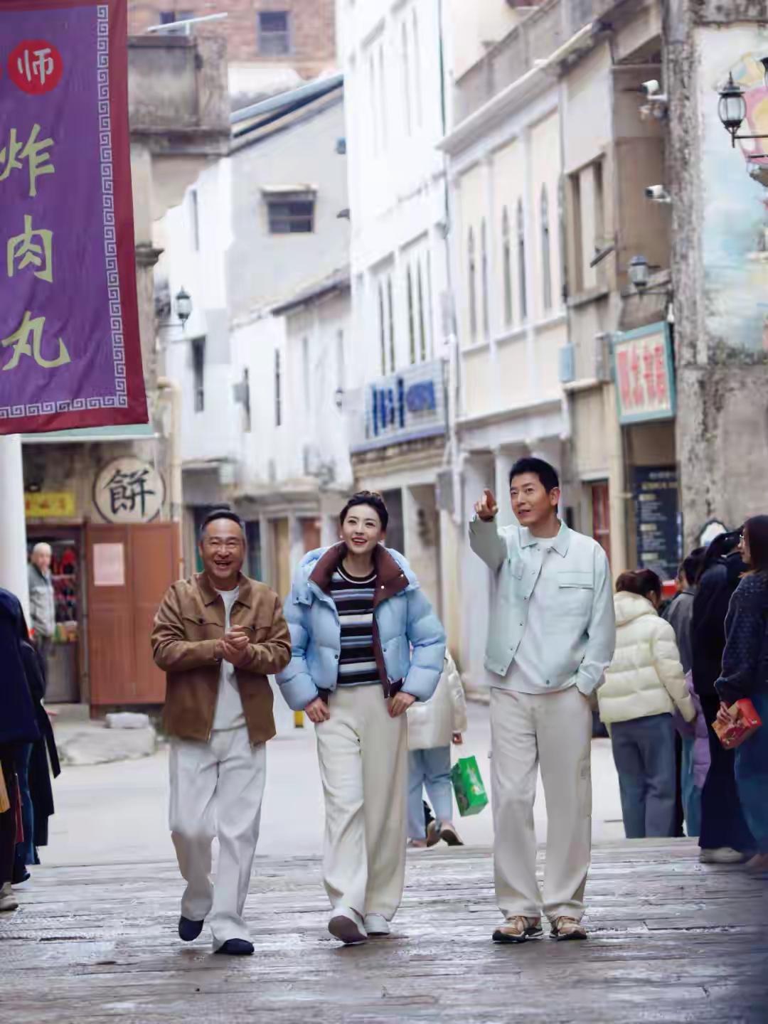 火船码头，灯为谁亮
 
来广东工作，本来说好了要去潮汕的，可时间怎么都对不齐。车