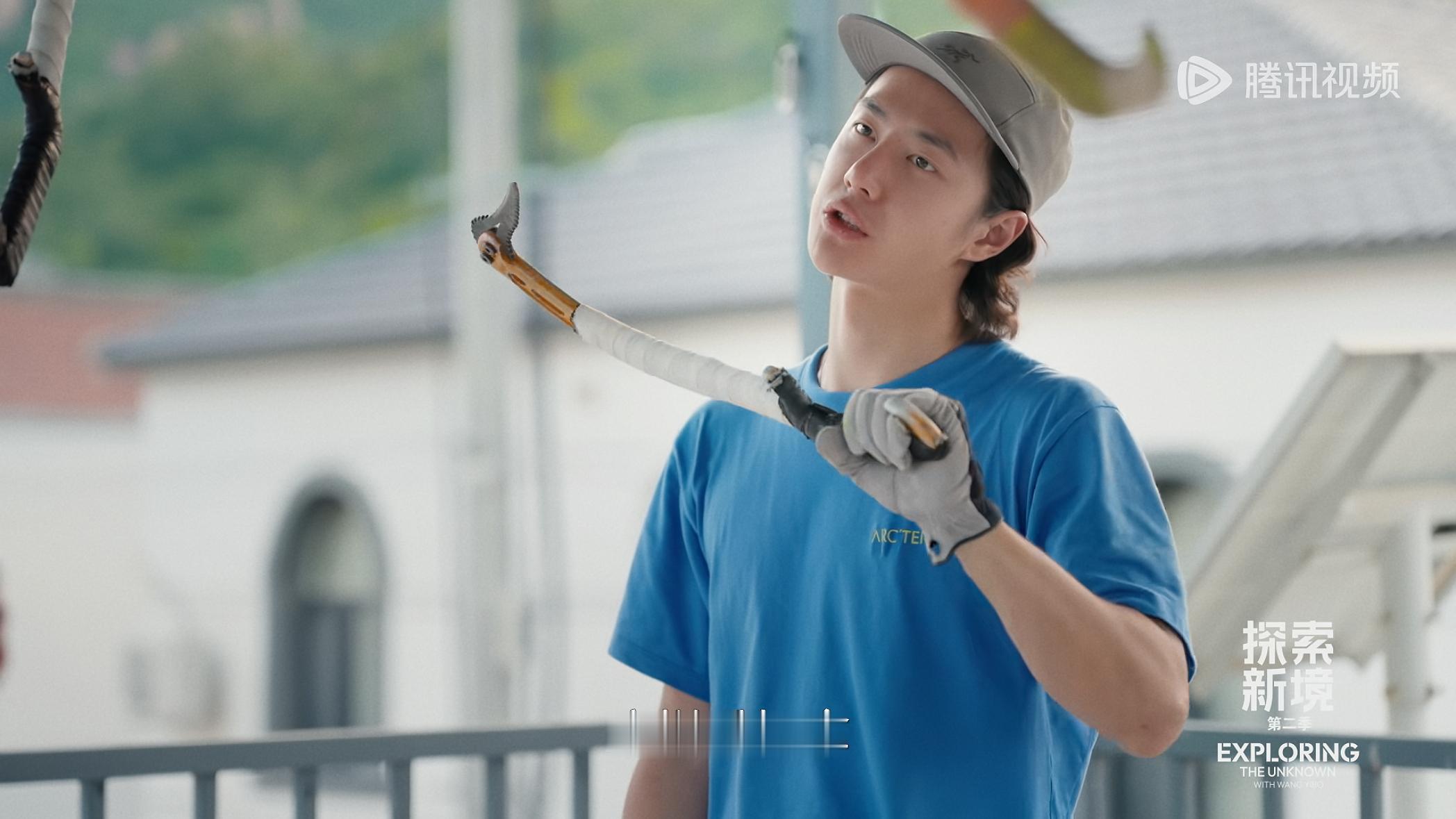 连咬的角度都仔细练习过啊宝 