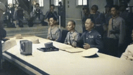 从这些细节里就能看出国民党是真的不行，败走台湾一点也不冤枉。中华民族的耻辱都让国