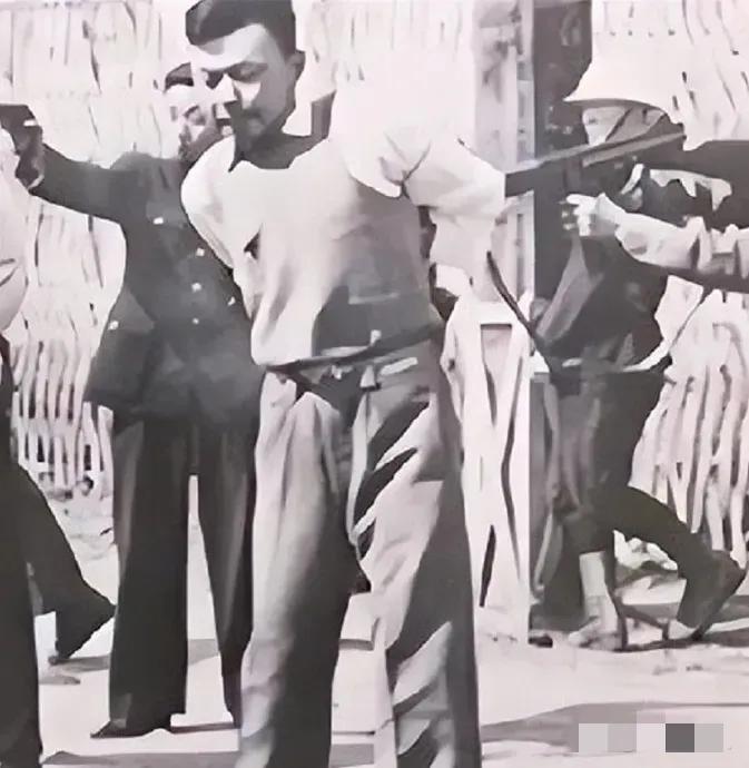1941年，地下党员宋更新被敌人拖到野外枪毙，敌人对他连开3枪，其中1枪打中了他