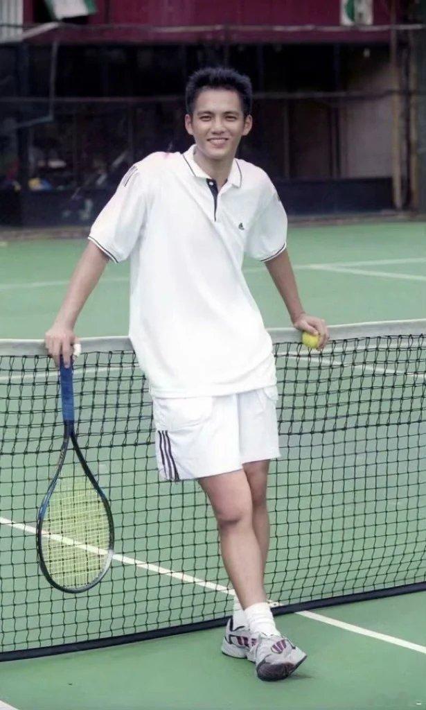 自律男神名不虚传！钟汉良生日当天跑马拉松 以上马全马为51岁庆生，4小时01分完