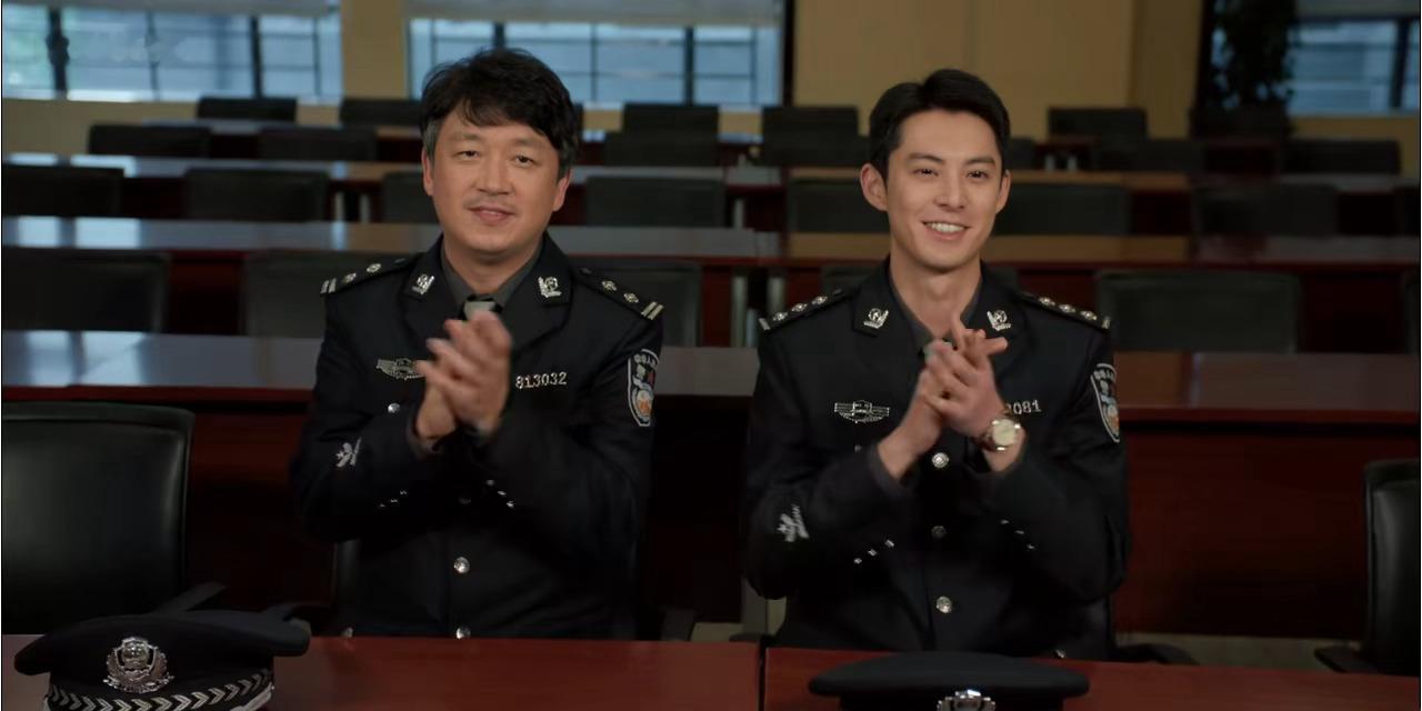 我跟我同事说，好替冉方旭和老何不值啊，我同事说“可👮♂️就得他俩这样的人来当”
