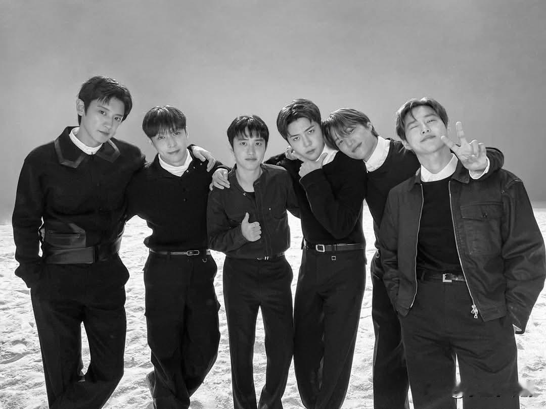 继缺席粉丝见面会后，韩国男团EXO中国籍成员Lay张艺兴再传出因个人行程安排，确