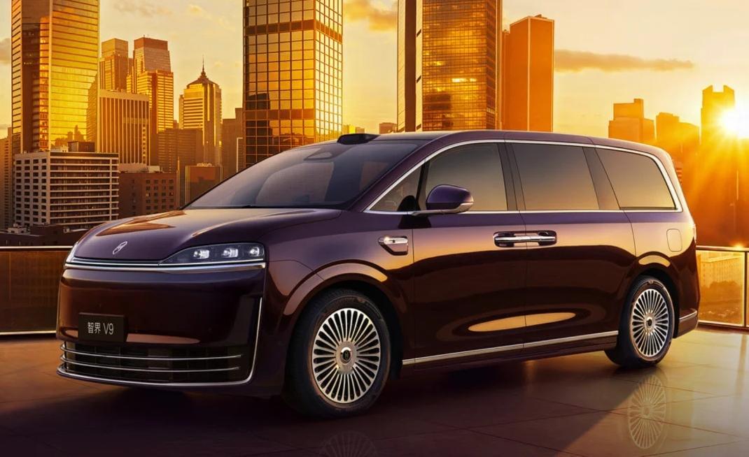 都是豪华MPV，理想新Mega、智界V9、岚图梦想家，大家更喜欢哪个外观？ ​​