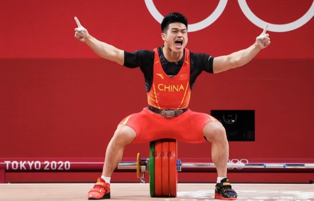 石智勇错失奥运会举重金牌，小编感觉有五个出人意料：
 
1、中国举重人才济济，却