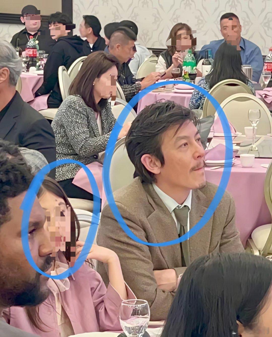 陈冠希一家洛杉矶参加婚礼很多人说陈冠希像赵本山，之前我还不相信。直到这次陈冠希一