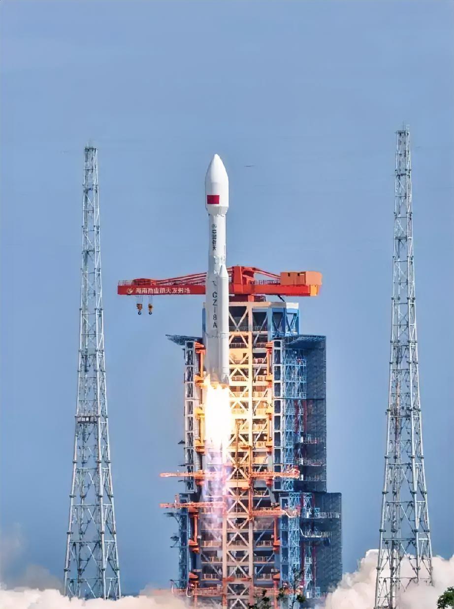 干得漂亮！27日晚上8:40左右 ，在太原卫星发射中心，咱们用长征六号改运载火箭
