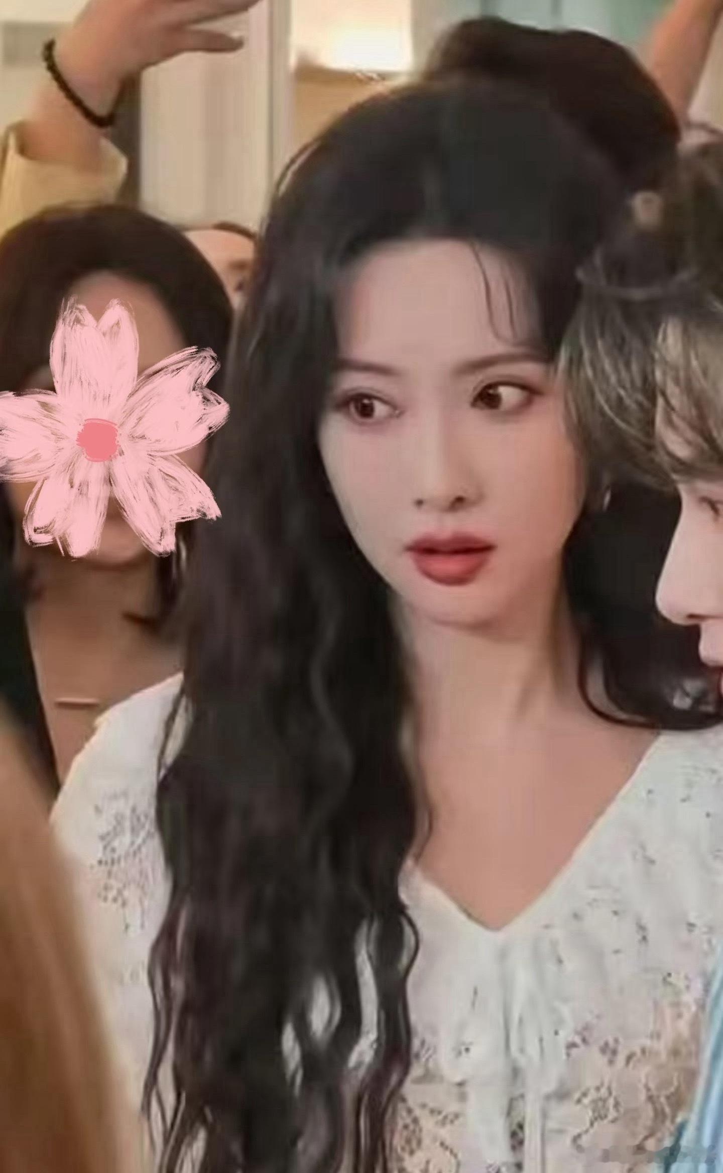 孟子义今天是港风美女来的