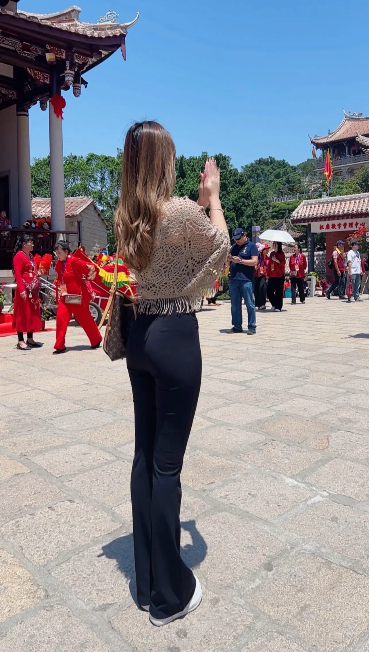 摔倒一次，可能是鞋不好，路不平，但在同一个地方摔倒两次，那就是自己的不对……