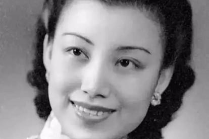 1935年，一名女子哀求 37 岁的张伯驹：“带我走吧！我还是清白之身！”张伯驹