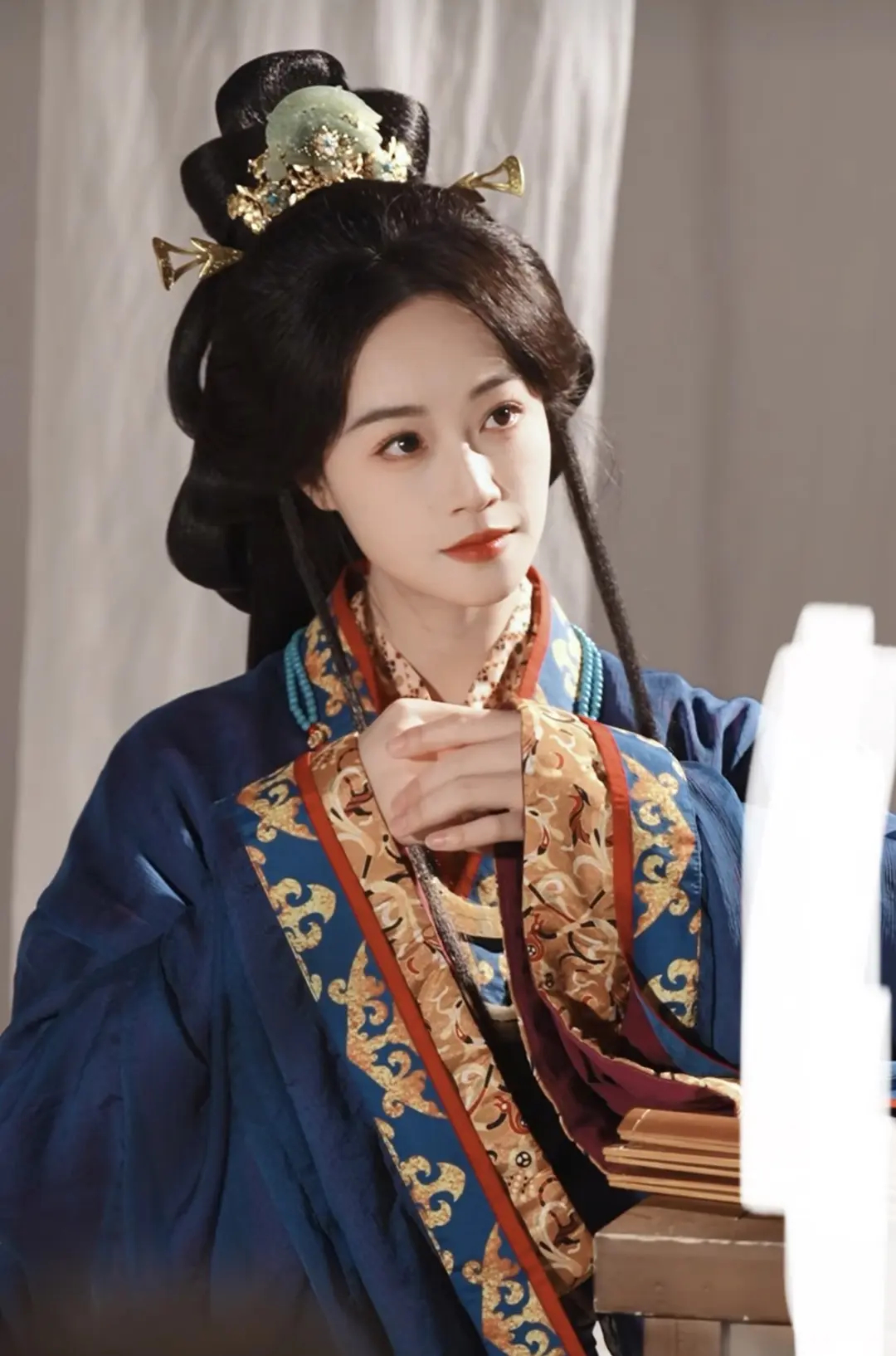 蓝盈莹这个战国袍造型确实挺让人惊艳的 