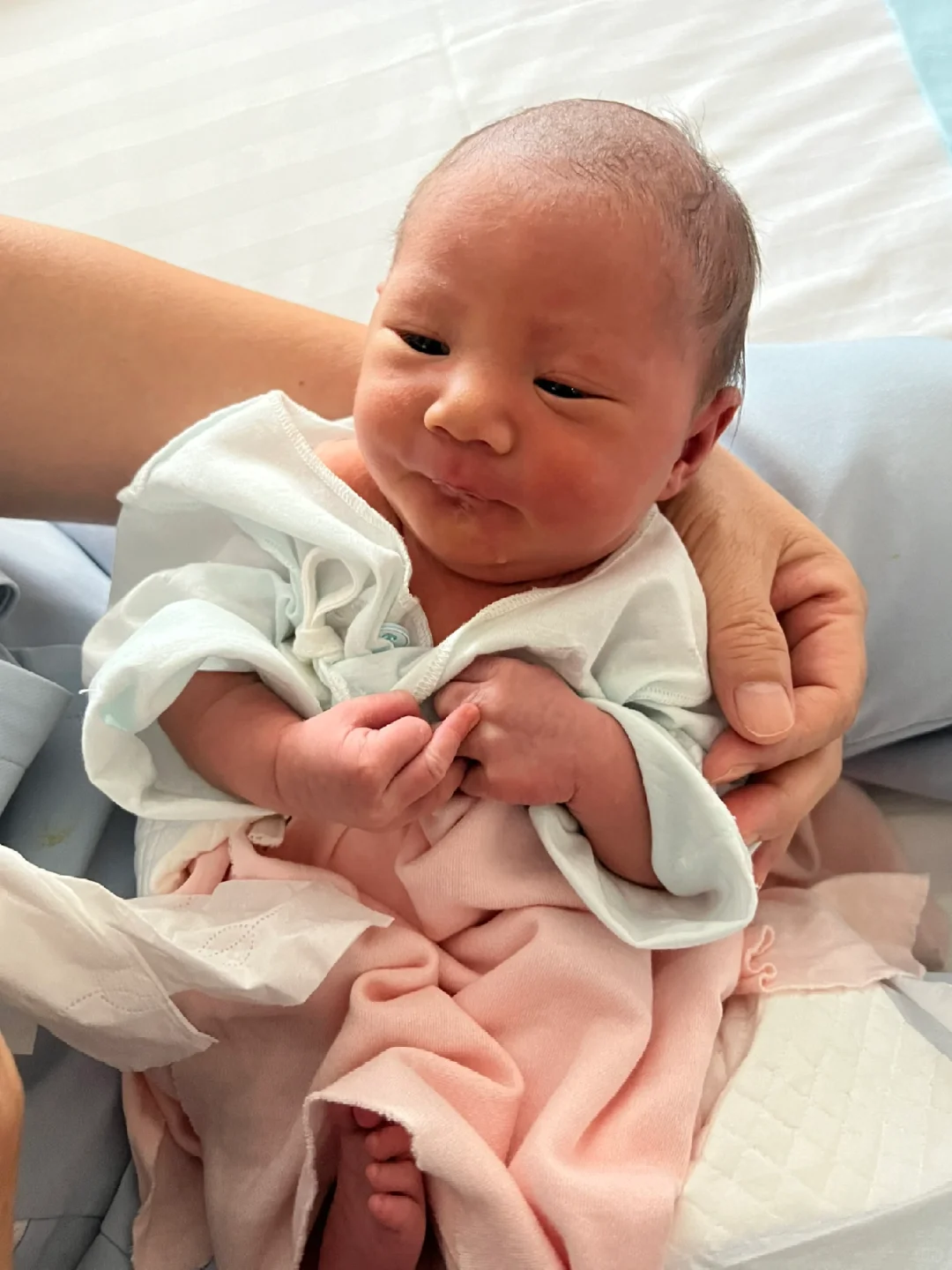 生了！是个儿子，7.2斤！