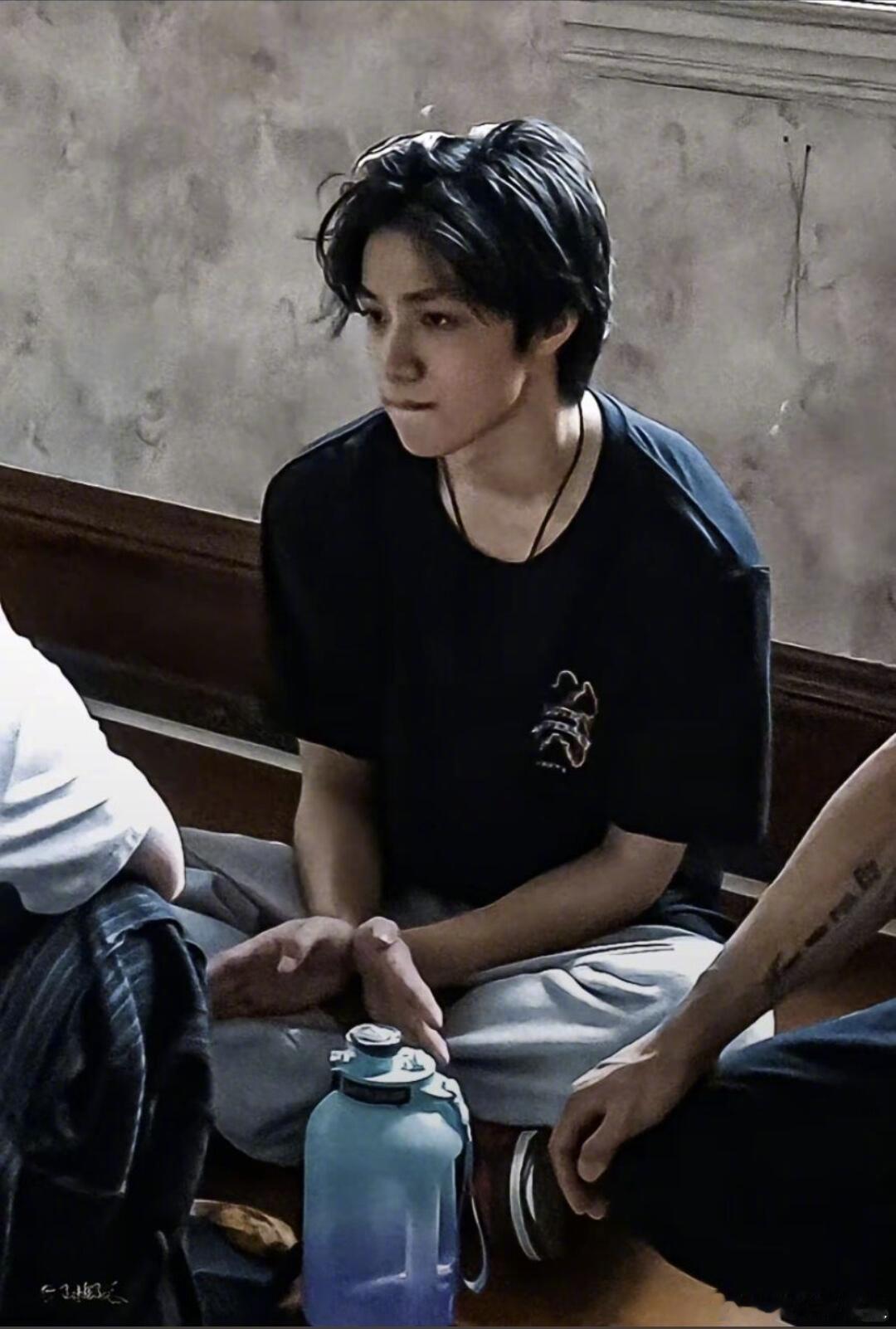 刘耀文素颜太权威了 高会更新的素颜自拍也太圈粉了！没有精致妆造，只靠原生五官就足