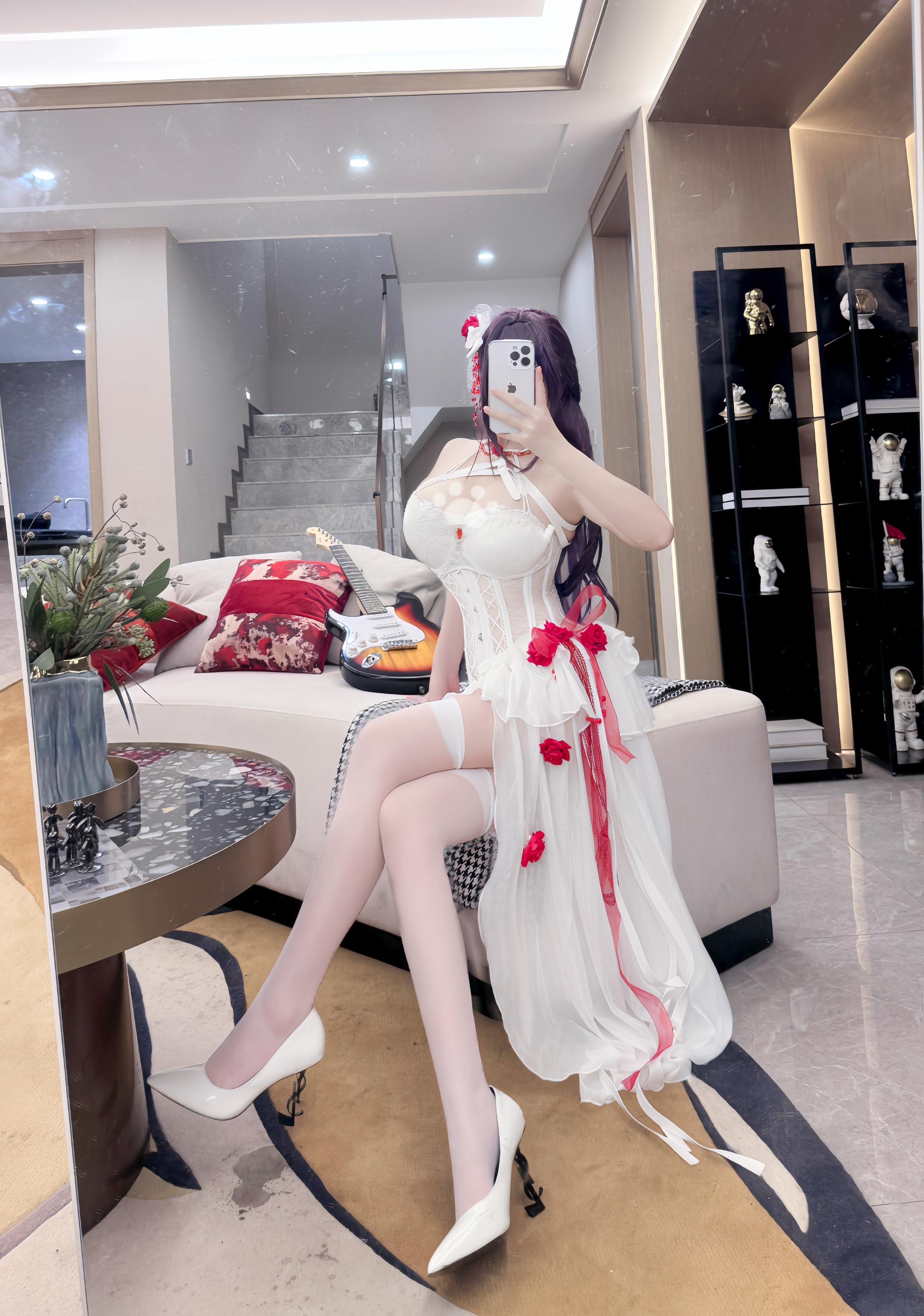nikke胜利女神 cos 米哈拉