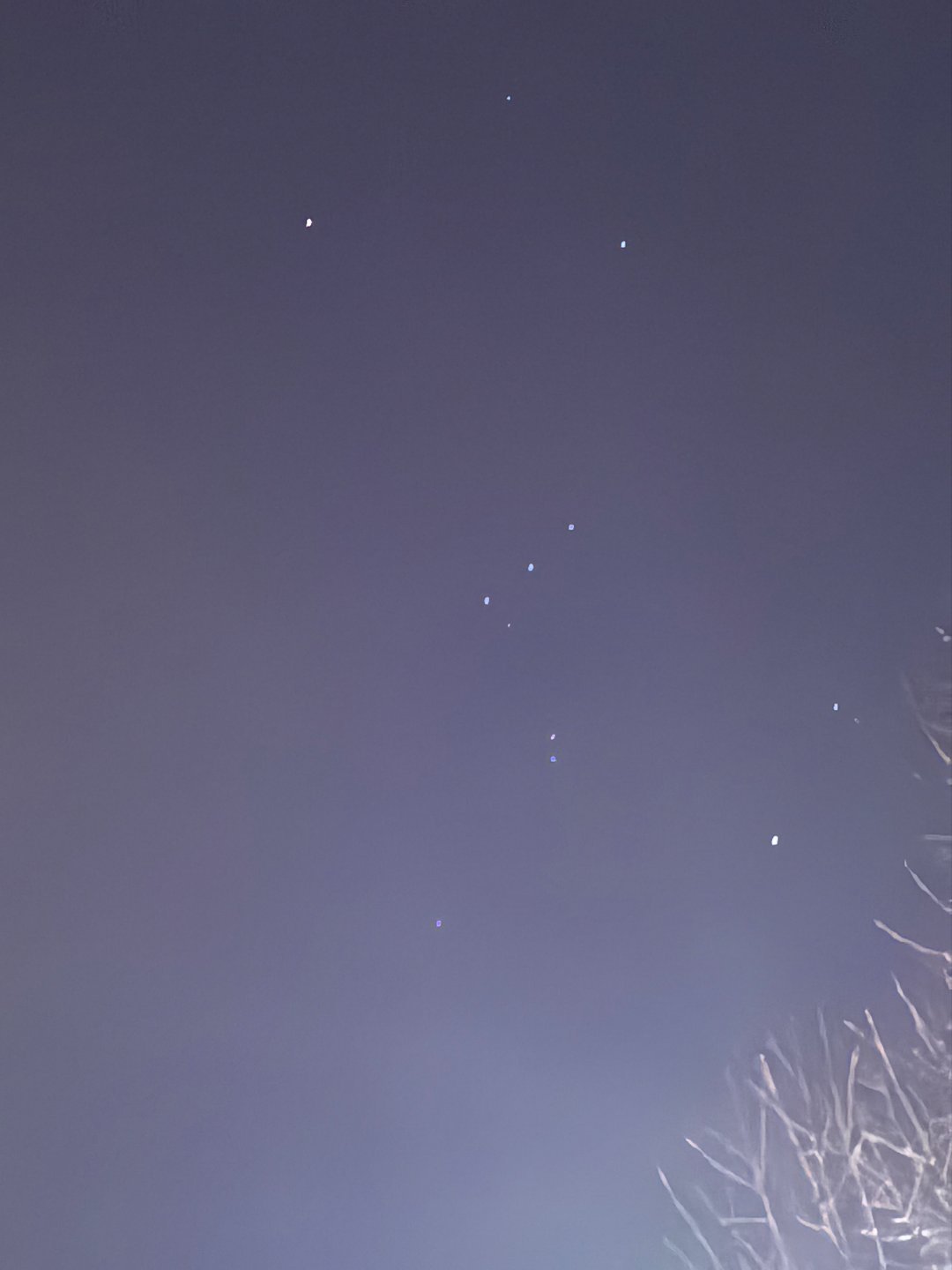 各位，这个星座应该都认识吧？热点观点