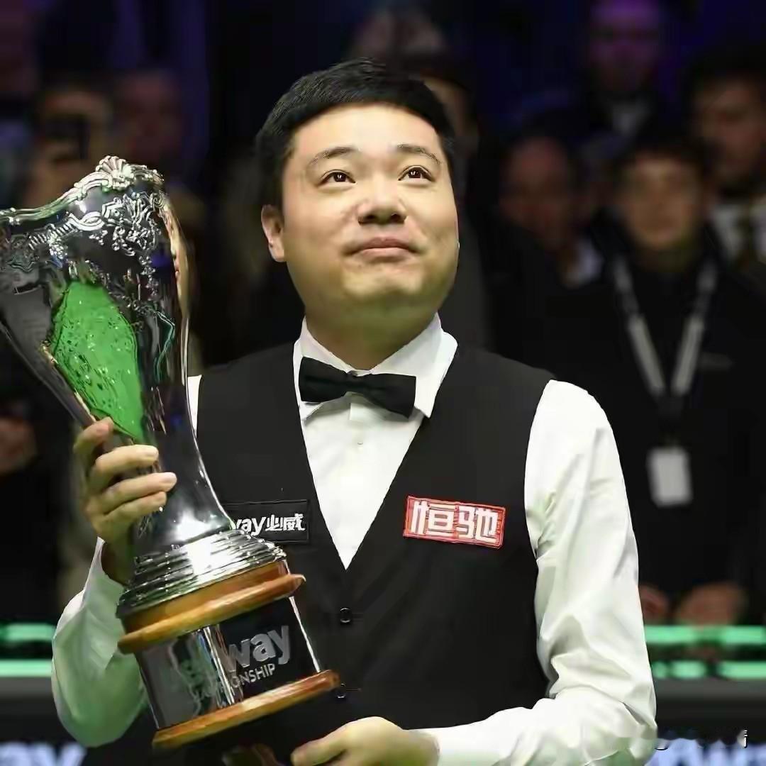2026年9月8日凌晨，斯诺克英格兰公开赛首轮打到了关键阶段。这个时段中国军团一
