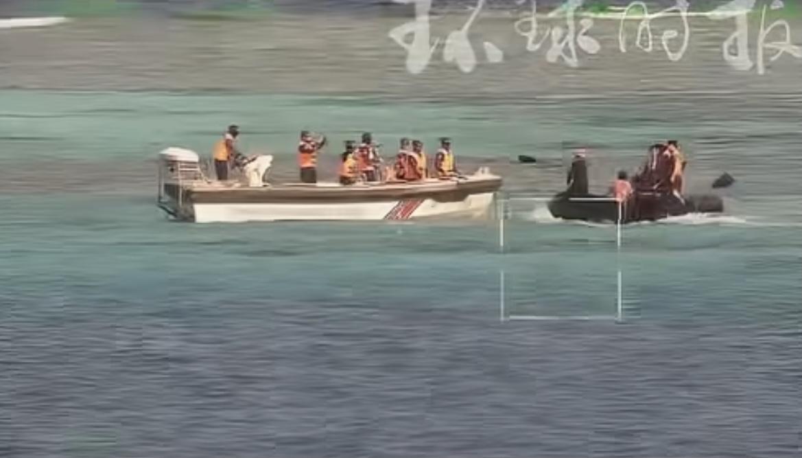 为什么面对泱泱大国，他们竟然如此挑衅，没理也敢这样，就是对他们太温柔了！
该立威