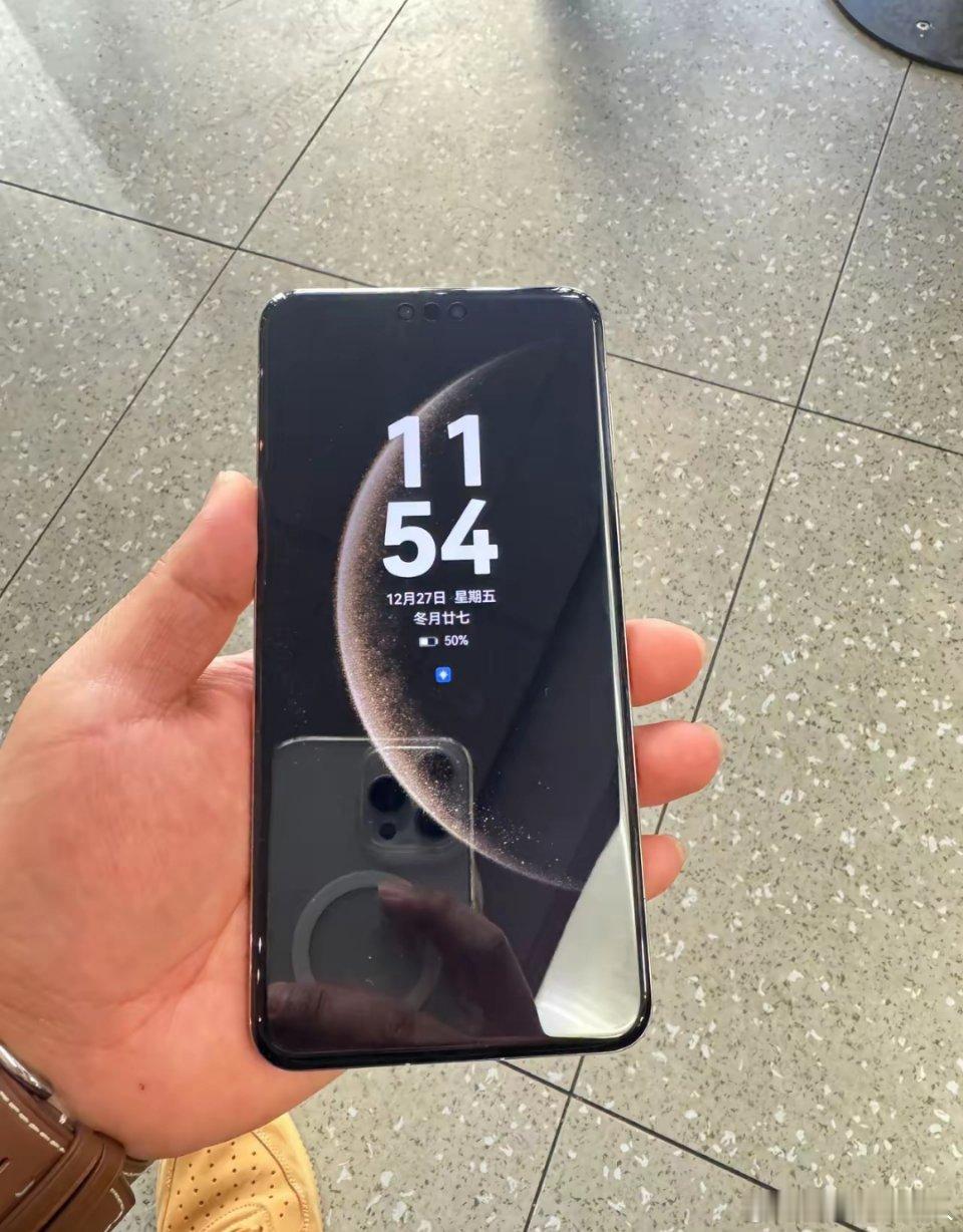 华为 Mate70pro 为何你买不到？看看这篇文章或许你就明白了！ 今天帮朋友