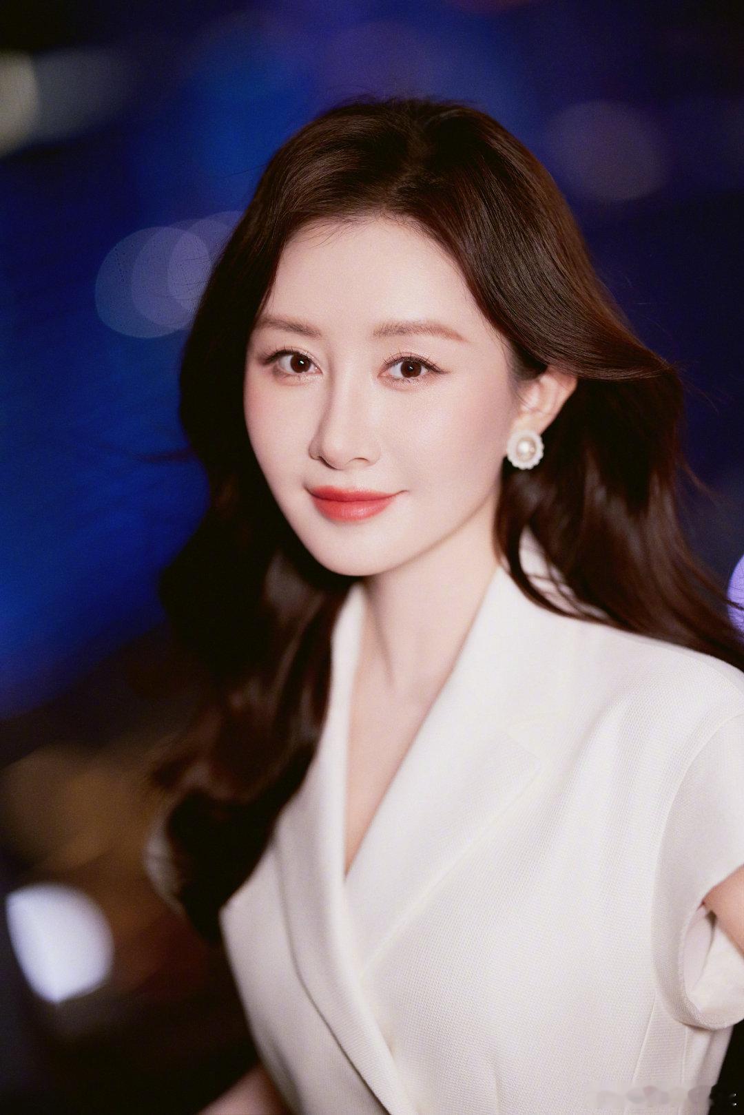 舒畅谈中年女演员困境舒畅回应从演员转行直播舒畅说这几年也看到过一些同行表达过关于