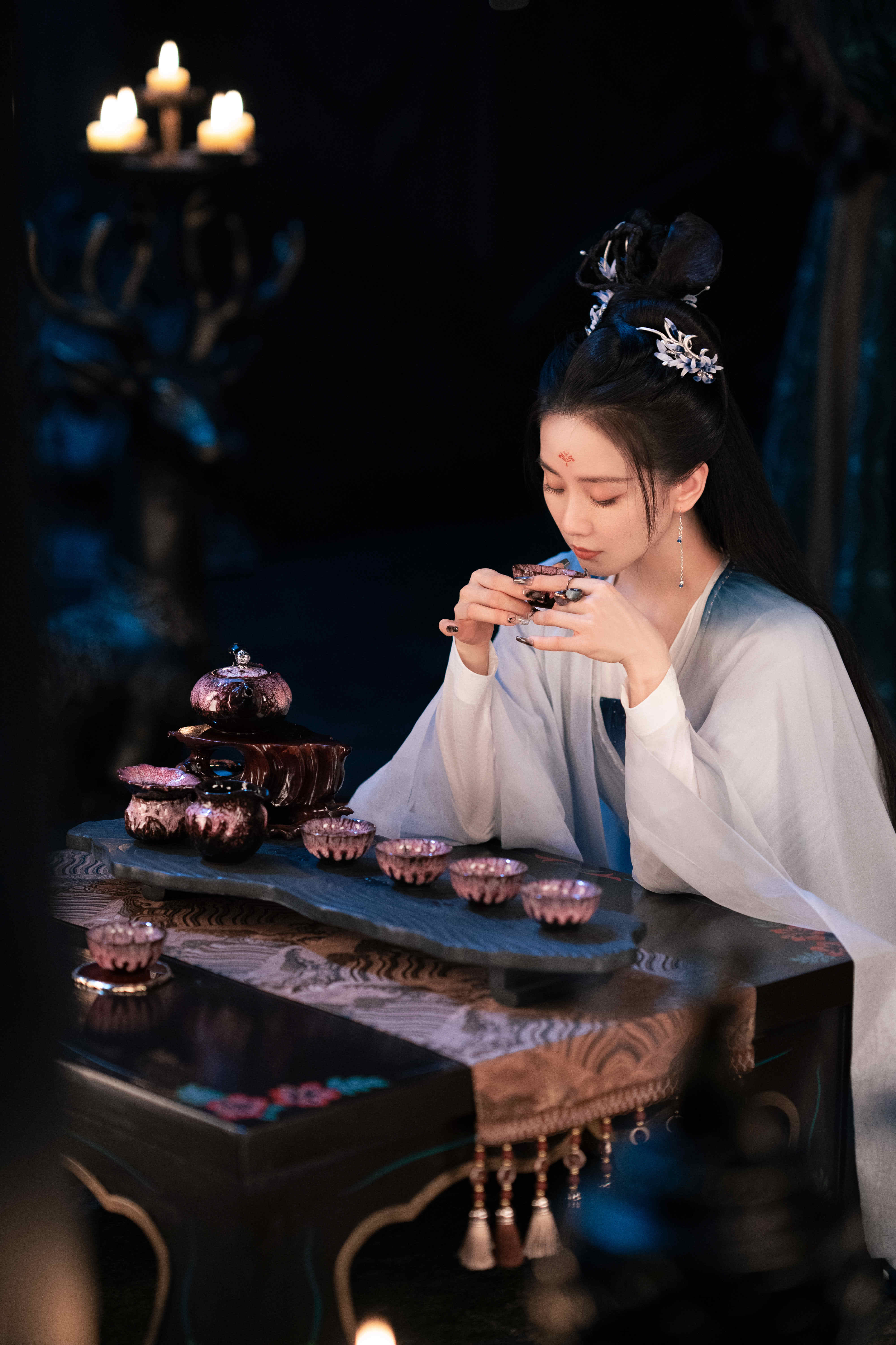 刘诗诗[超话]刘诗诗东方淮竹养护手册左护法的日常披露~喝酒品茶看书~快哉快哉淮水