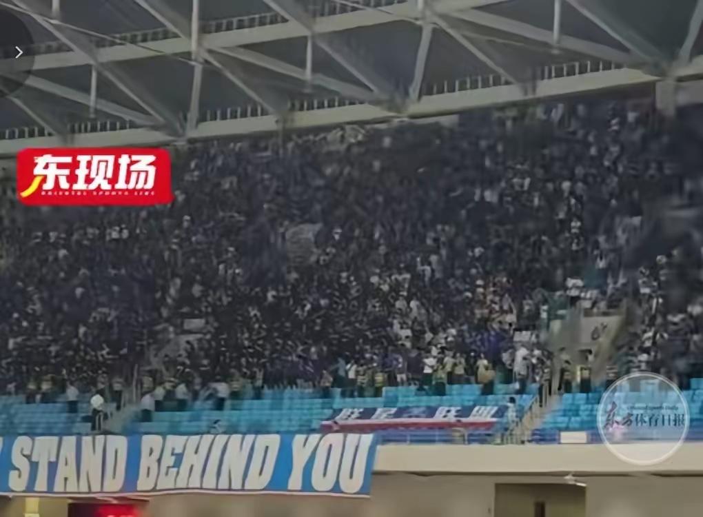 昨天晚上申花与青岛海牛的比赛结束以后出现了二种不同的观点，一种观点认为毛指导刚接