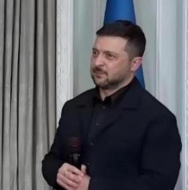 乌克兰明白了，都以为俄罗斯背后站着的是伊朗、朝鲜，谁能想到，真正撑住俄罗斯的，反