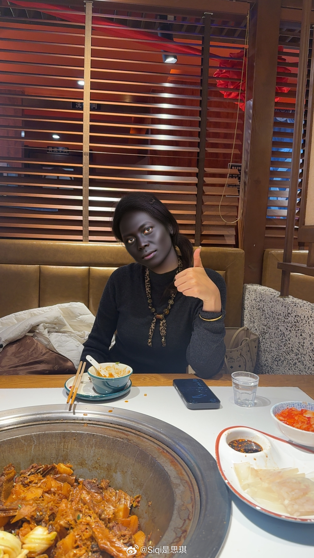 带我外国朋友来🍽️吃东北铁锅炖，给香迷糊了哈尔滨