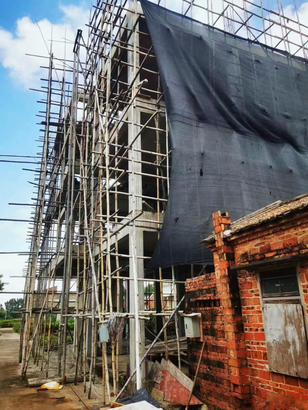 【Y-记者帮 | 村民自建楼房发现混凝土强度不达标 住建部门：依法查处！】近日，