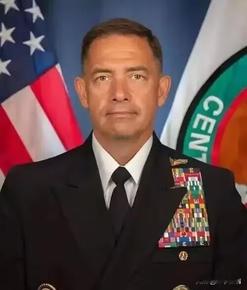 美军公布新消息
4月29日，美军突然在阿拉伯海动手了——海军陆战队士兵直接登上一