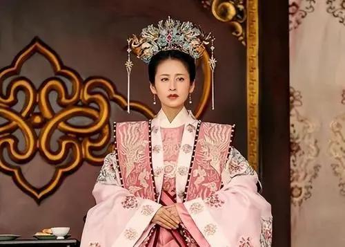 46岁徐妙云死后，弟弟徐辉祖被逼自尽，朱棣心中沉重，曾说：“她死了，他也不能活。