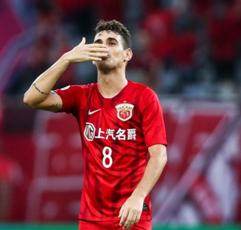 【#34岁巴西中场奥斯卡因病退役#】#奥斯卡17年生涯斩获5冠# 4月4日，巴西