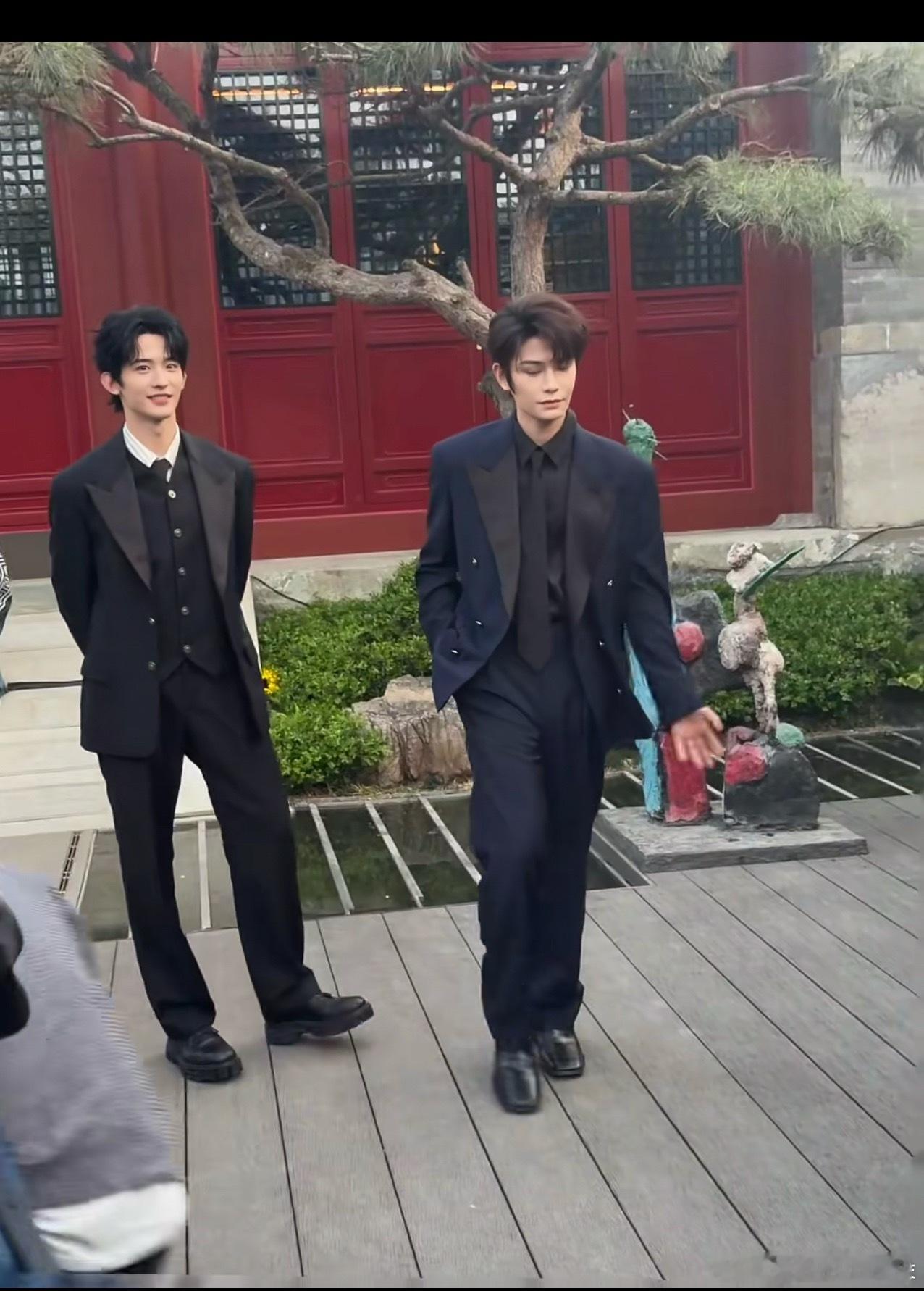 丁禹兮居然和常华森一样高吗 