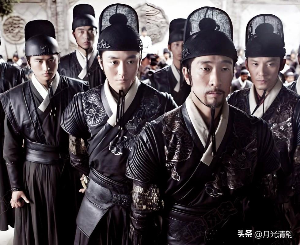 洪武十五年，朱元璋把亲军都尉府和仪鸾司都撤了，又把其他几个禁卫机构合并到一起，成