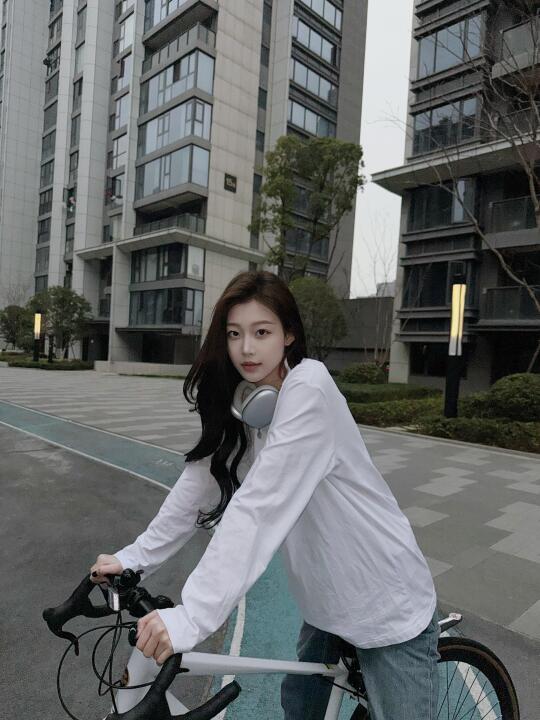 我要三秒内要骑车那个女孩子vx