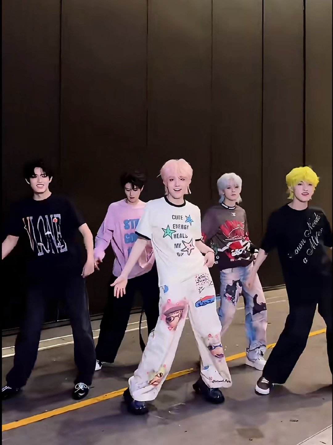 刚看到还以为是假的，top真的更新站位了？？？现在是 苏新皓  张极 张泽禹 朱