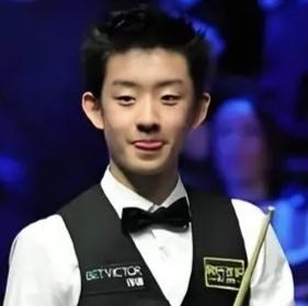 吴宜泽太牛了，状态出奇的火热，开局闪电四连鞭，2杆破百，2杆70+，连胜四局，直