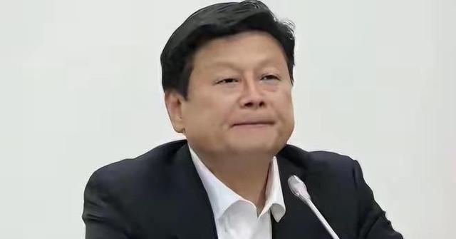 傅崐萁：蓝白合已破局、在野制衡失效，台湾百姓要被掏空三代！

蓝白合作突然闹翻，