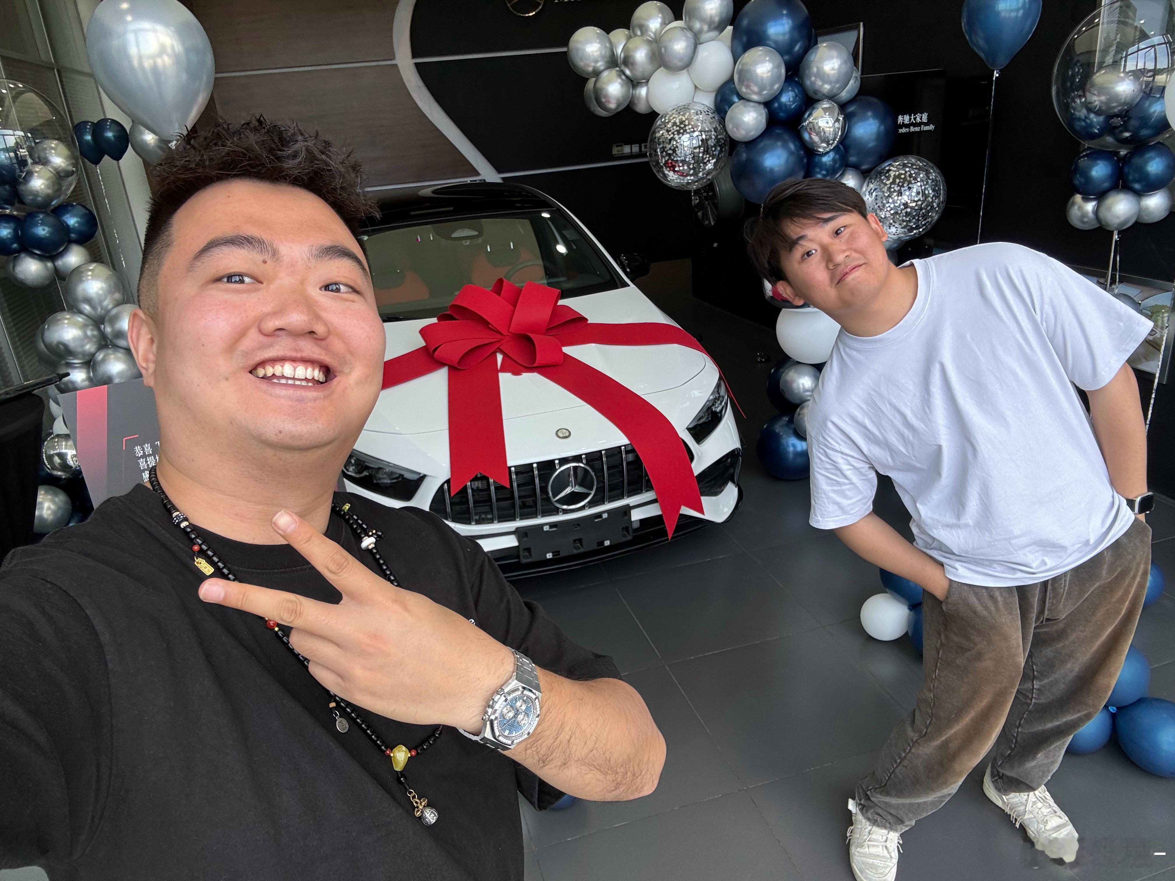 恭喜公司99年摄像喜提AMG[耶]怎么？A35L也是AMG！ ​​​