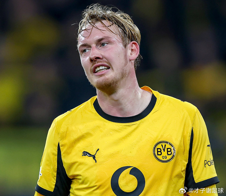 在今日多特蒙德对阵科隆的比赛期间，多特体育总监拉尔斯里肯接受德国天空体育采访时确