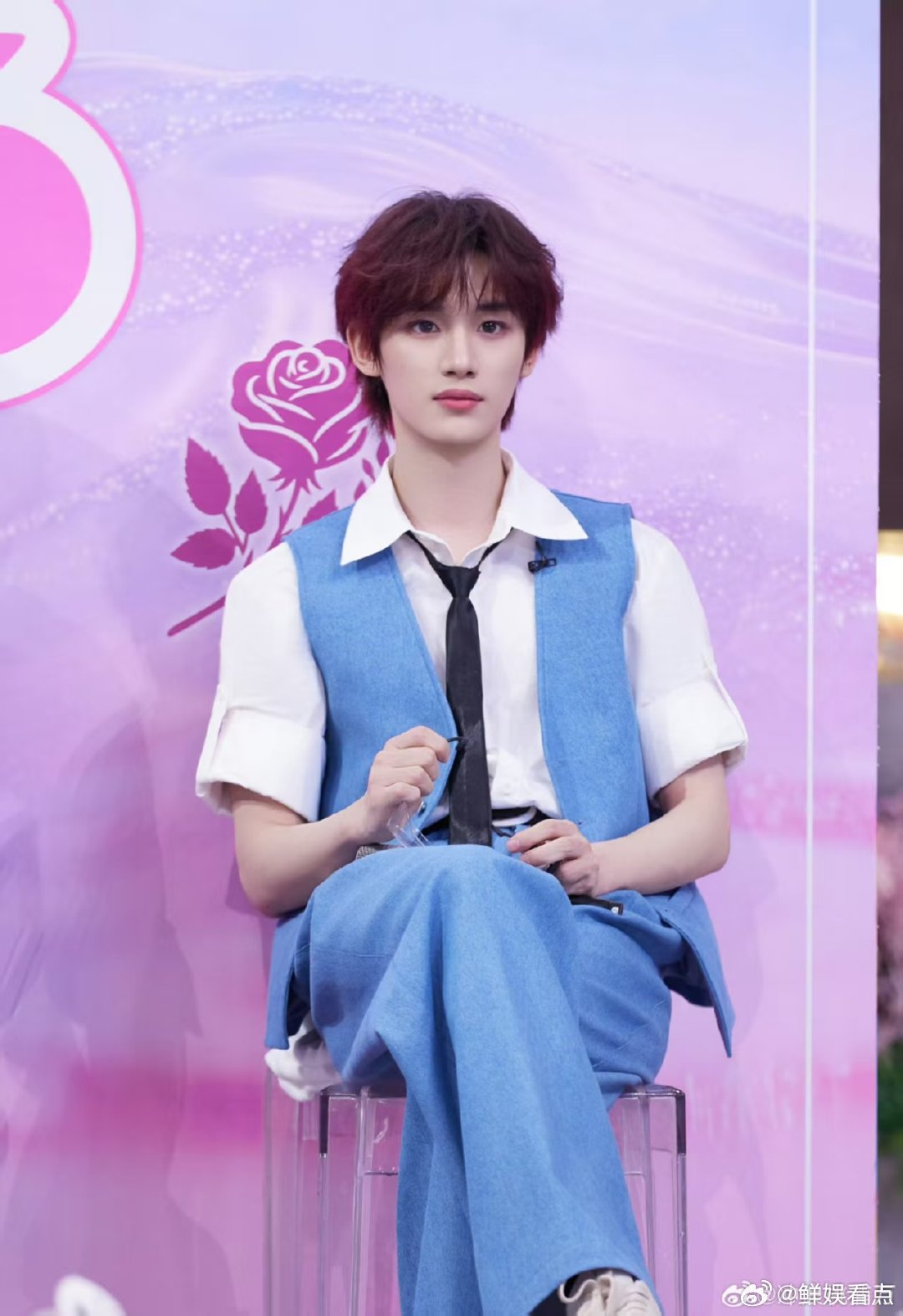 丁程鑫是懂身材曼妙的谁教丁程鑫这么曼妙的你好星期六向刘宇宁描述词语秒整活，丁程鑫