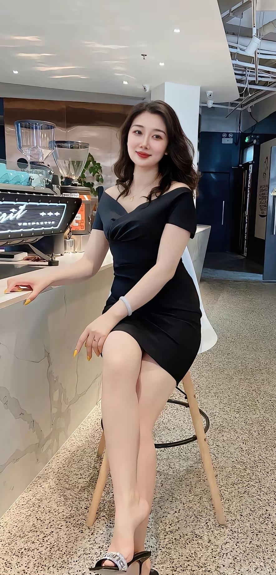 希望是愿望的开始，愿望是渴望的起点，抓住每一寸光阴，未来属于我们。