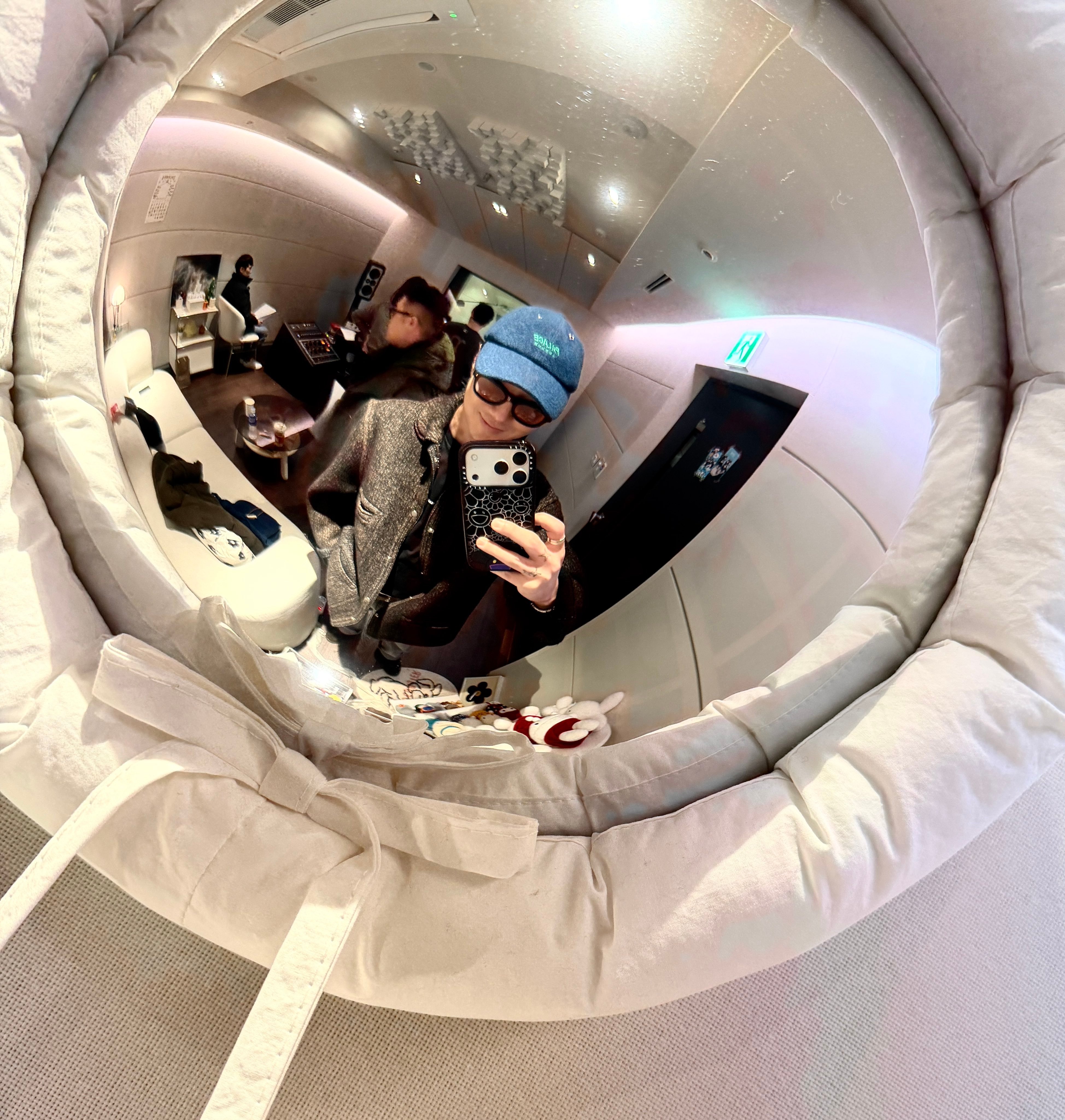 “CB百蓝_。251203 yesung_smtown更新金钟云 相关：光是听到