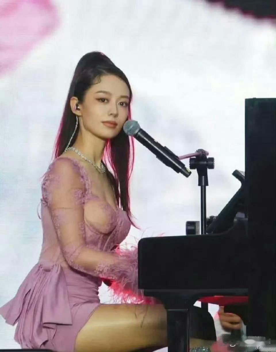 这是郎朗的老婆吉娜吗？ 