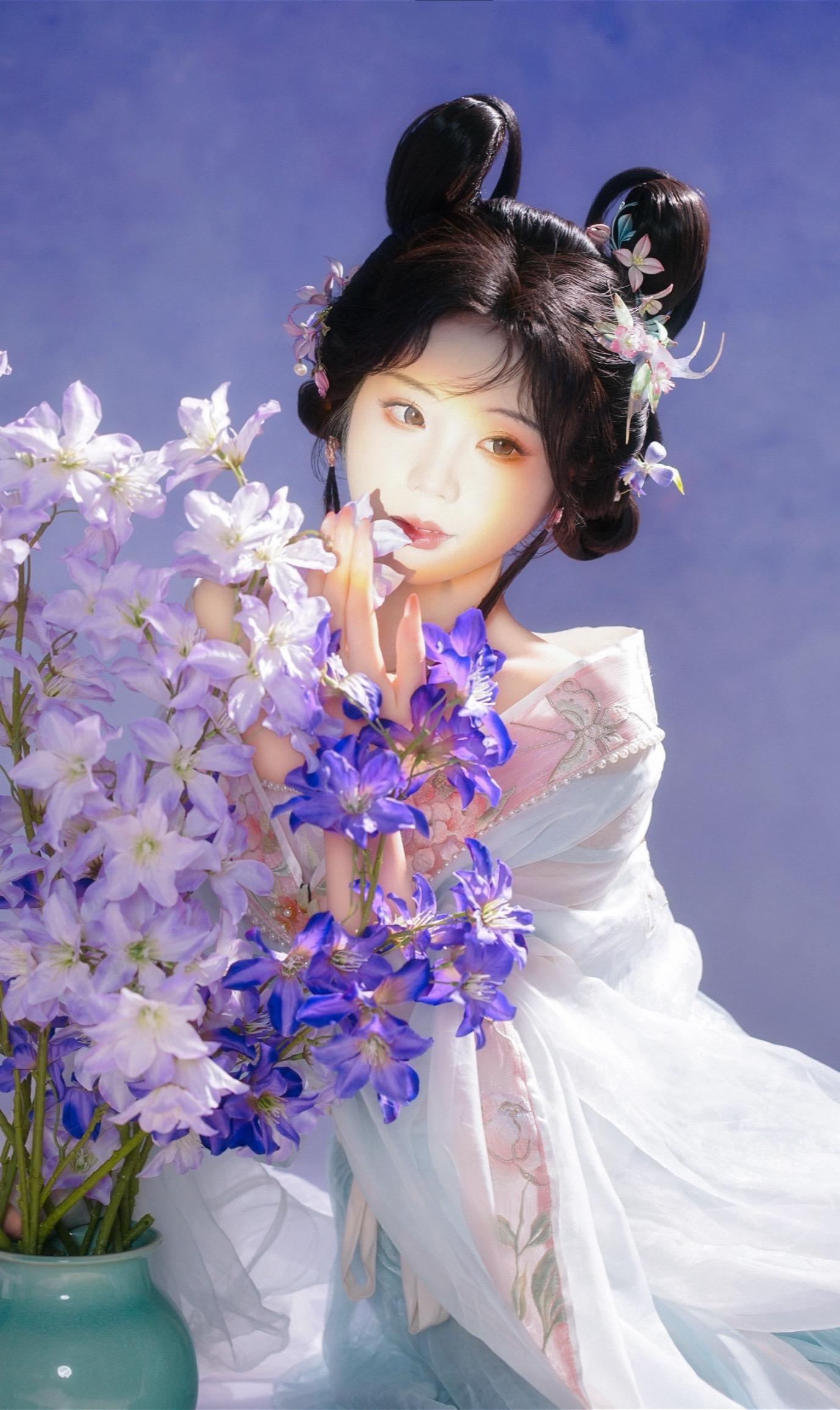 “入我梦来”🦋。好久没拍汉服了 更新一下