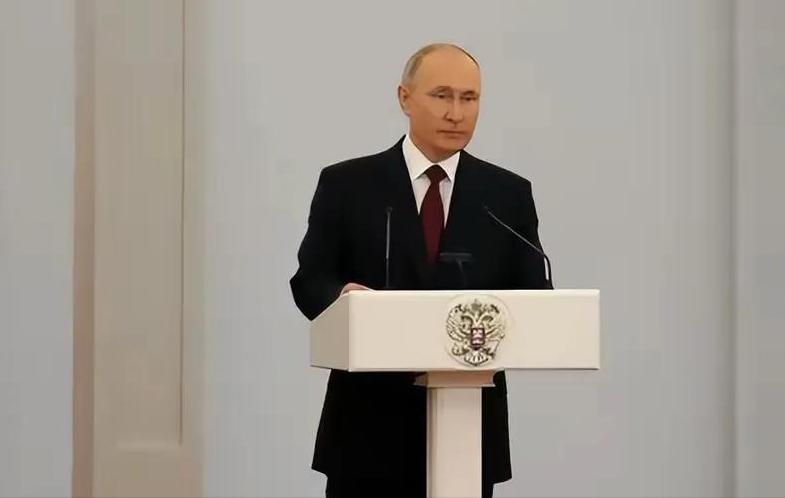 普京这回是真不装了，下手够狠！
   就在4月27日，俄罗斯外交部突然甩出一张“