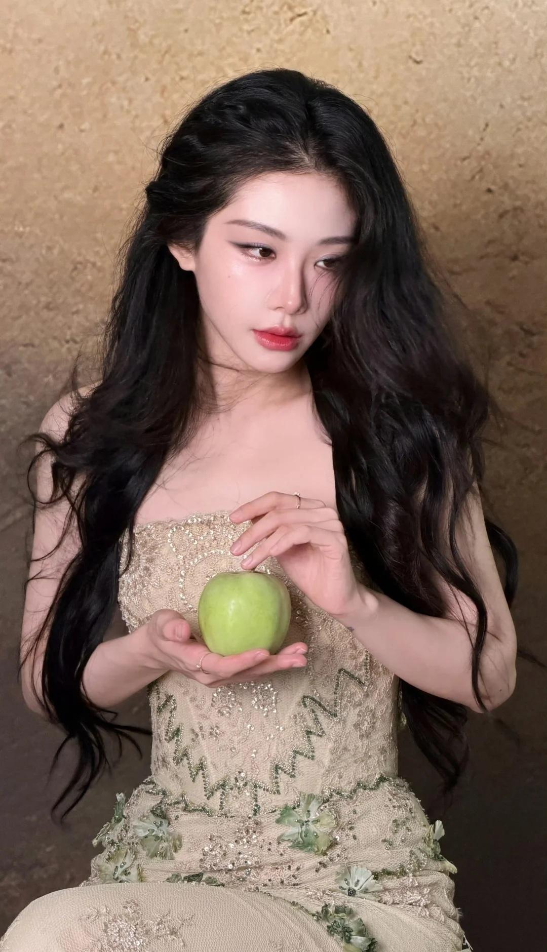 她怎么可以这么美啊啊啊啊啊
@喻言 闭幕式 百花奖